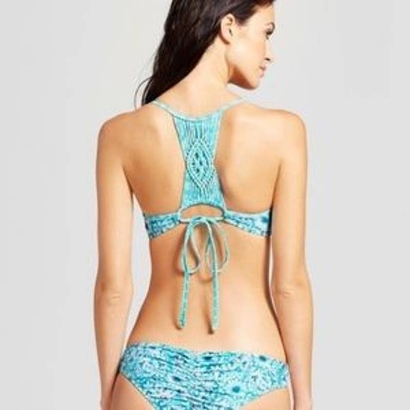 Women's Shore Light Lift Macramé Back Bikini Top - Picture 2 of 4